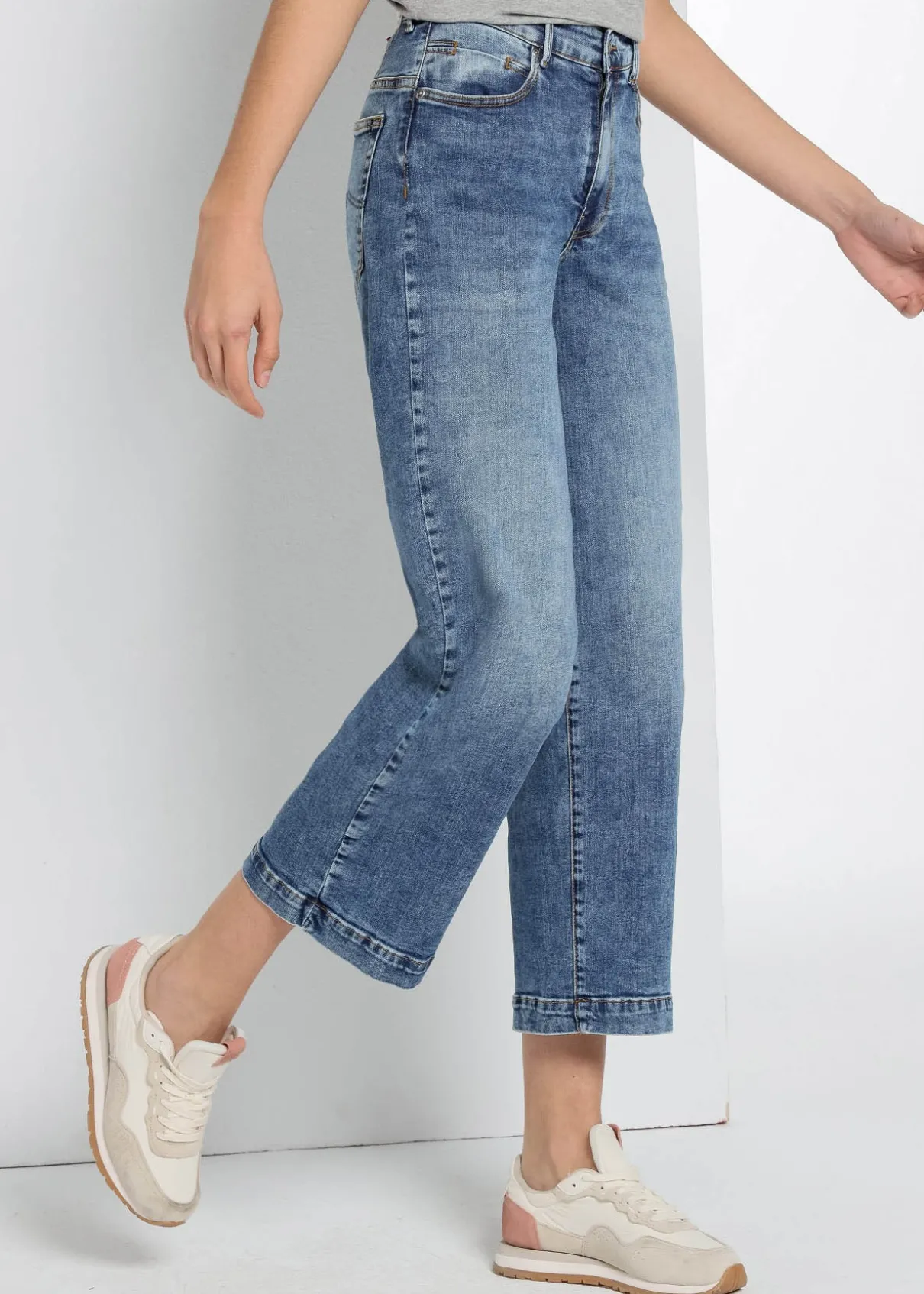 AURORA BLUM - Jean | Coupe crop | Taille en pouces