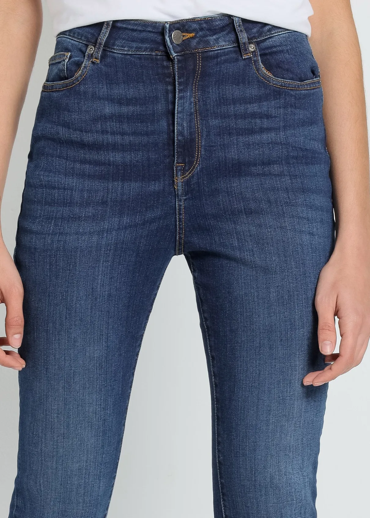 CARLA BLUM - Jeans | Flared fit - Taille haute | Taille en pouces