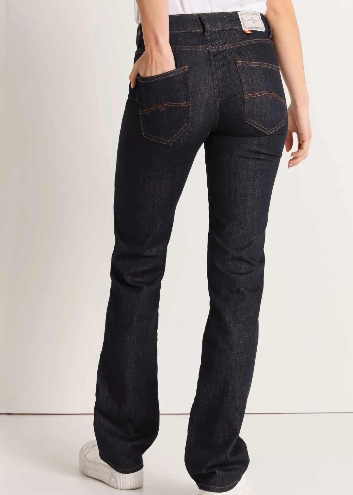 CLAUDIA BLUM - Jean taille basse | Straight fit | Taille en pouces