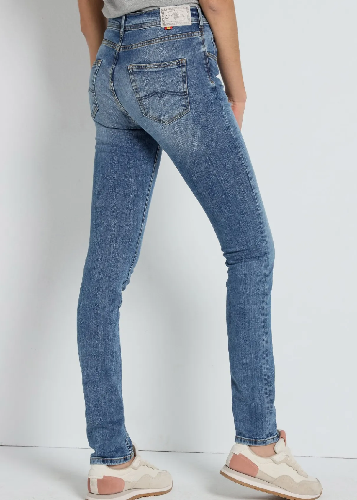 NOUFLORE BLUM Jean slim : Medium Box - Rise fit - Taille en pouces